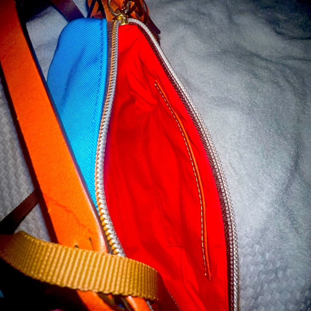 Small Nylon Dooney & Bourke hand bag - Picture 7 of 8